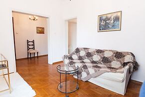 Stay in Style Central Apt near Acropolis