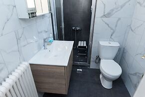 Stay in Style Central Apt near Acropolis