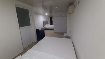 Tropical House Club BnB & Events