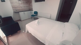 Tropical House Club BnB & Events