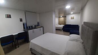 Tropical House Club BnB & Events