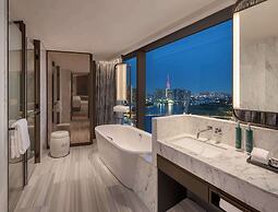 Hilton Saigon