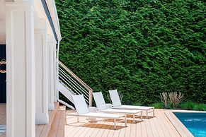 Heated Pool Hot tub Beachwood Cove by Rovetravel