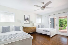 Heated Pool Hot tub Beachwood Cove by Rovetravel