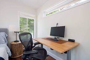 Heated Pool Hot tub Beachwood Cove by Rovetravel