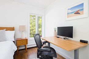 Heated Pool Hot tub Beachwood Cove by Rovetravel