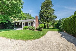 Heated Pool Driftwood Cottage by Rovetravel