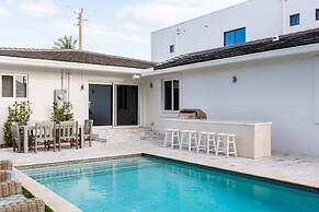 Heated Pool BBQ Olas Villa by Rovetravel