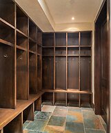 10 Acre Enclave TBD by Rovetravel