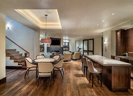 10 Acre Enclave TBD by Rovetravel