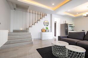 Koh Chang Luxury Pool Villas