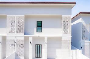 Koh Chang Luxury Pool Villas