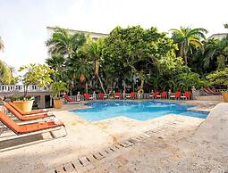 Hotel Cerca al Mar HC-F Con Desayuno