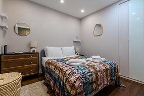 Beautiful Canal-side Flat in Hackney