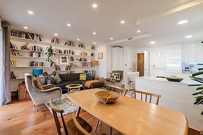 Beautiful Canal-side Flat in Hackney