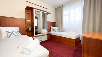 Dezudava Hotel