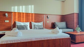 Dezudava Hotel