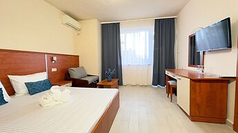 Dezudava Hotel
