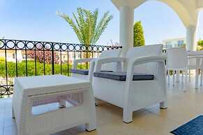 Family-friendly Apartment Just Steps Away From the Sea