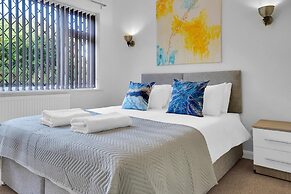 Saltdean Seaview 1 and Free Parking by My Getaways