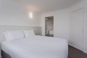 Coastal Cottage by the BnB Collection