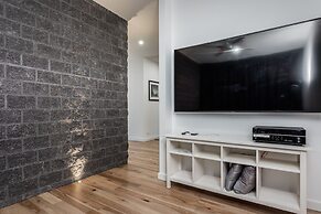 Luxe Home by the BnB Collection
