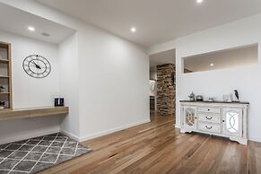 Luxe Home by the BnB Collection