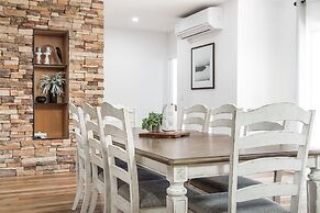 Luxe Home by the BnB Collection