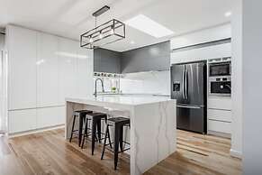 Luxe Home by the BnB Collection