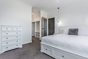 Luxe Home by the BnB Collection