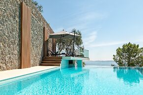 Driftwood Luxury Suite