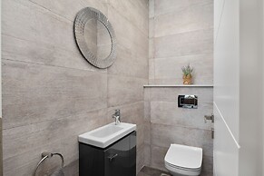 Driftwood Luxury Suite