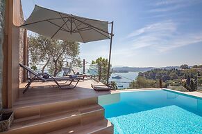 Driftwood Luxury Suite