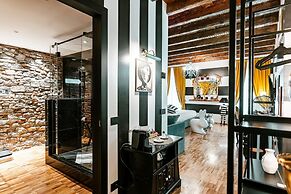 Aurum - Como Luxury Suites