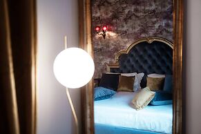 Aurum - Como Luxury Suites