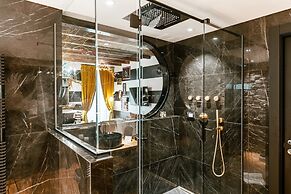 Aurum - Como Luxury Suites