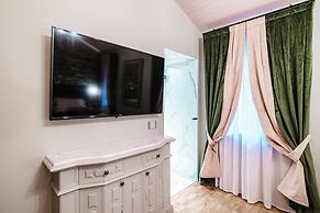 Aurum - Como Luxury Suites