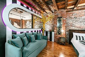 Aurum - Como Luxury Suites