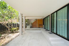 Designer Sea View Villa Natural Touch A1