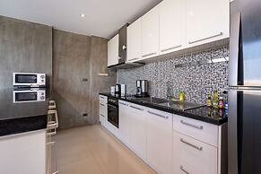 Scenic View 2BR Villa Natural Touch A2