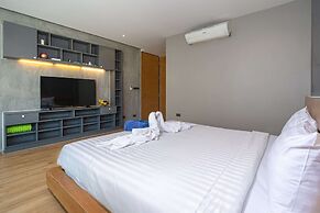 Scenic View 2BR Villa Natural Touch A2