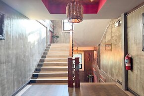 Chiangmai Lanna & Modern Loft  Hotel