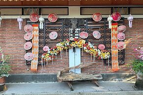 Chiangmai Lanna & Modern Loft  Hotel