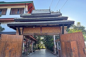 Chiangmai Lanna & Modern Loft  Hotel