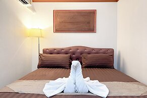 Chiangmai Lanna & Modern Loft  Hotel