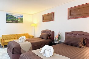 Chiangmai Lanna & Modern Loft  Hotel