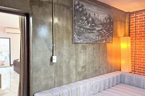 Chiangmai Lanna & Modern Loft  Hotel