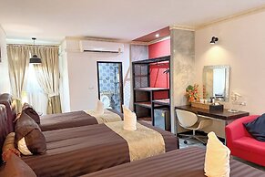 Chiangmai Lanna & Modern Loft  Hotel