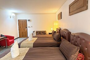 Chiangmai Lanna & Modern Loft  Hotel