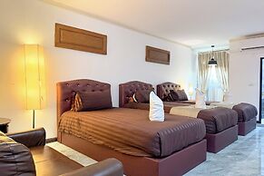 Chiangmai Lanna & Modern Loft  Hotel